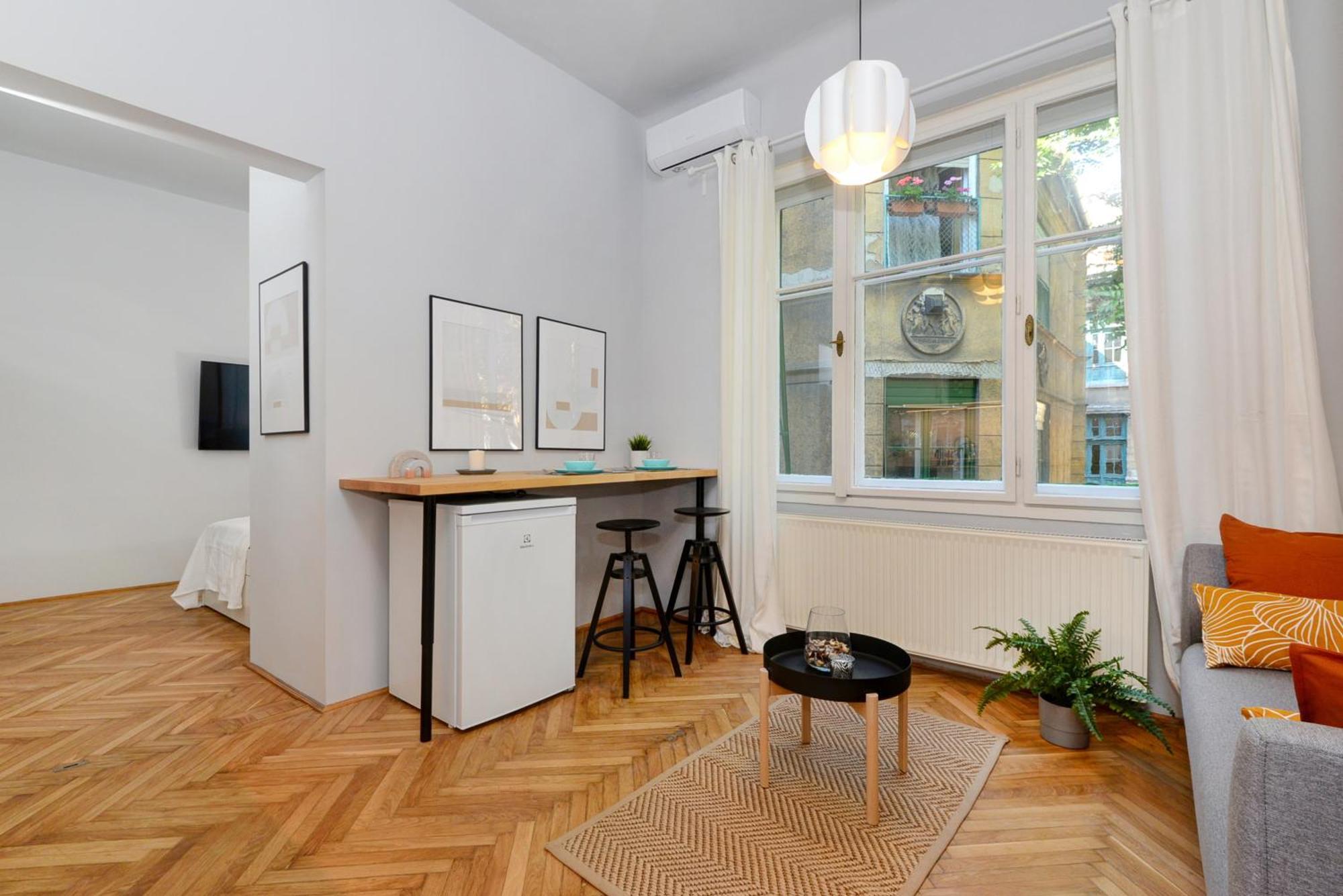 Monochrome Chic Apartments R613 Budapest Exterior photo